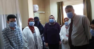 مدير فرع تأمين بنى سويف يتابع تطبيق الإجراءات الوقائية بالعيادات واللجنة الطبية 
