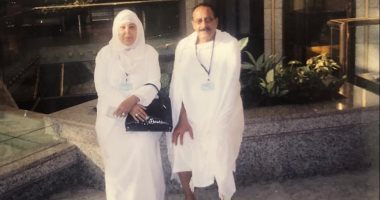 رجاء الجداوى وزوجها حسن مختار بملابس الإحرام فى موسم الحج من 14 سنة.. صور