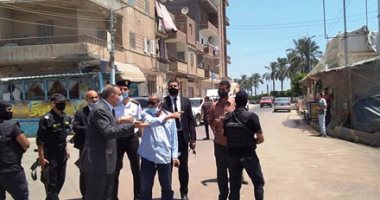 استجابة لـ"صحافة المواطن"..إزالة المخالفات بكوبرى فوه ومحافظ كفر الشيخ يتفقد الموقع
