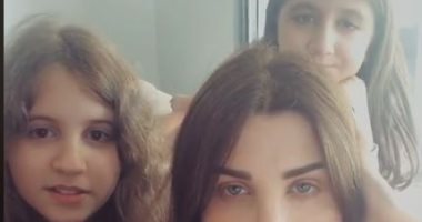 نانسى عجرم تستجيب لبناتها: أنا صرت على تيك توك