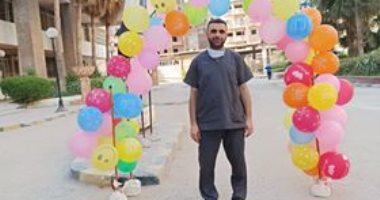 "محمود" معاون بمستشفى كفر الدوار العام ضمن الجيش الأبيض فى مواجهة كورونا