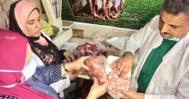 صور.. التحفظ على لحوم وإعدام دجاج فاسد بالدقهلية