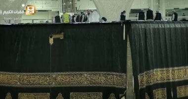 كاتى بيرى تظهر حملها بنفس المايوه فى أقل من أسبوعين.. صور 