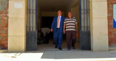 مواطن يتهم رئيس شبين القناطر بالتعدى عليه بالضرب.. ورئيس المدينة: محصلش