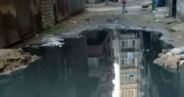 منذ عام ونصف.. شكوى من غرق عزبة العقارى بالإسكندرية بمياه الصرف الصحى