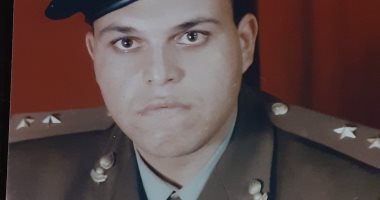 كلنا جيش مصر .. "أحمد" من القاهرة يشارك صورته بالزى العسكرى