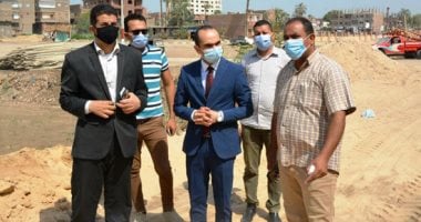 نائب محافظ سوهاج يتفقد بعض المشروعات التنموية بمركز جهينة.. صور