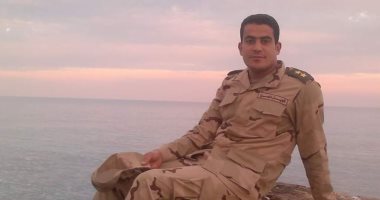 كلنا الجيش المصرى.. محمد فراج يشارك بصورة له بالزى العسكرى خلال فترة التجنيد