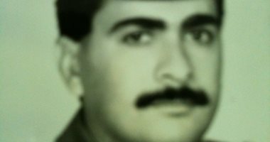 كلنا الجيش المصرى.. "طارق" يشارك صورته بالزى العسكرى منذ عام 1985 