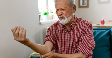 5 أفكار خاطئة عن الألم المزمن.. منها أنه أمر طبيعى مع كبر السن