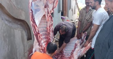 أهالى المنوفية يذبحون الأضاحى فى أول أيام عيد الأضحى وفتح المجازر مجانا