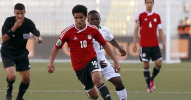 محمود سعد يناقش مع ربيع يس ترتيبات معسكر منتخب الشباب