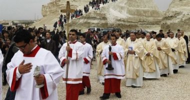 أديان لا تفرض الحج.. طقس غير أساسى عند البوذيين والمسيحية لم تعتبره إلزاميا