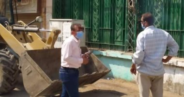 استمرار حملات النظافة ورفع الاشغالات بمركز الزقازيق .. صور