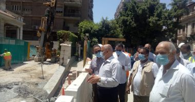 وزير النقل يتابع أعمال إصلاح عمارة الشربتلى بالزمالك