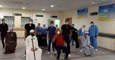 تعافى وخروج 78 حالة كورونا من مستشفى قفط التعليمى بقنا.. صور
