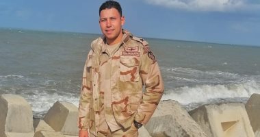 كلنا جيش مصر.. "إبراهيم" من محافظة الغربية يشارك صورته بالزى العسكرى
