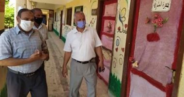 رئيس مركز الداخلة يتفقد مشروعات خدمية والمقار الانتخابية بالقرى.. صور
