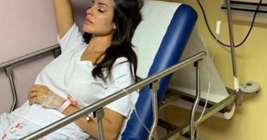 أول صورة لنادين نسيب نجيم من المستشفى بعد إصابتها بانفجار بيروت