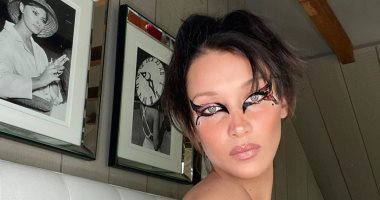 بيلا حديد تحول وجهها للوحة فنية باستخدام المكياج × 6 صورة جريئة