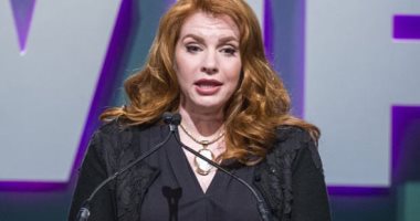 رمضان صابر يهنئ ابنته "منة" على نجاحها بتفوق فى الثانوية العامة