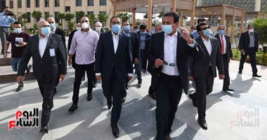 رئيس الوزراء يتفقد مشروعات مدينة برج العرب الجديدة