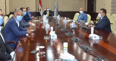 وزير الإسكان يستعرض آليات تطوير مدينة "سانت كاترين" بجنوب سيناء