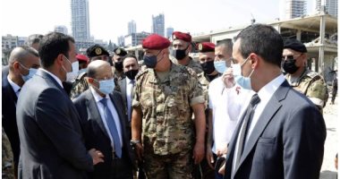صور.. الرئيس اللبنانى يتفقد ميناء بيروت للوقوف على الأضرار وحجم الدمار