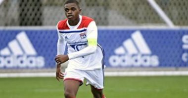 رسميا.. ميلان يضم لاعب ليون الشاب