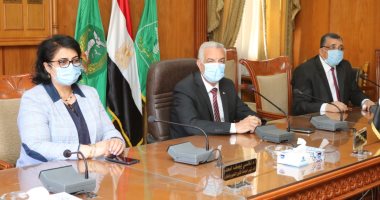 رئيس جامعة المنوفية يجتمع بهيئة التدريس بكلية الإعلام لمتابعة الاستعدادات لاختبارات القدرات