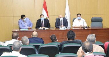محافظ بنى سويف يتابع استعدادات الأجهزة التنفيذية لانتخابات مجلس الشيوخ