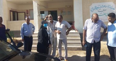 رئيس مدينة سفاجا تتفقد اللجان الانتخابية للاطمئنان على جاهزيتها.. صور