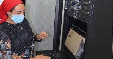 نائب محافظ جنوب سيناء تتابع بدء التشغيل التجريبى للذاكرة المؤسسية.. صور