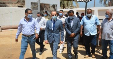 نائب محافظ سوهاج وممثل المشروعات القومية بالوزراء يزوران مشروعات "حياة كريمة"