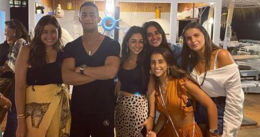 صور جديدة للفنان محمد رمضان بين معجبيه فى الساحل الشمالى