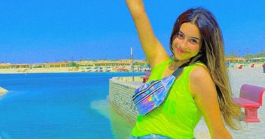 برة الملعب.. هنا أيمن لاعبة طائرة سموحة: نفسى أكون مطربة وبحب دنيا سمير غانم