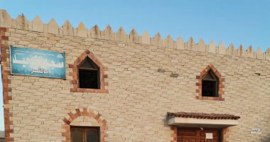 تفاصيل إزالة لافتة انتخابية بواجهة مسجد وتحرير محضر لمرشحها فى مطروح.. صور