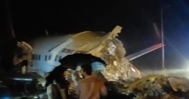صور وفيديو.. الشرطة الهندية: مصرع 14 وإصابة 123 فى حادث تحطم طائرة الركاب