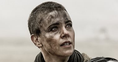 "Mad Max" تحتفل بعيد ميلاد الأسطورة المحاربة فوريوسا "تشارلز ثيرون"