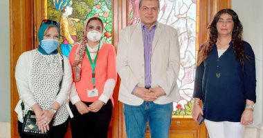 وزير القوى العاملة فى جولة إرشادية بمتحف المجوهرات الملكية بالإسكندرية (صور)