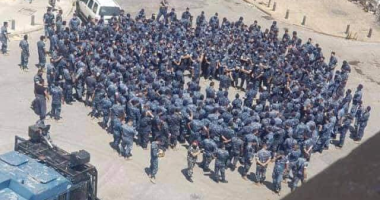 جيش لبنان يطوق منطقة شهدت هزة أرضية يعتقد أنها نتيجة تفجير