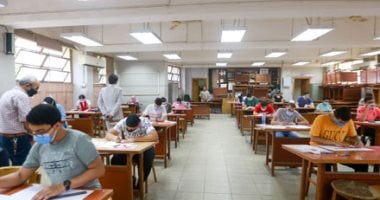 رئيس جامعة حلوان يناشد الطلاب بارتداء الكمامات خلال فترة الامتحانات