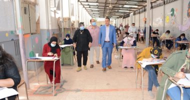 طلاب المحافظات يؤدون اختبارات القدرات بالجامعات لليوم الثانى.. 228 طالبا أدوا الاختبارات فى 3 كليات بجامعة بنى سويف.. و300 طالبا يسجلون بالفنون التطبيقية والتربية النوعية والتربية الرياضية ببنها.. صور