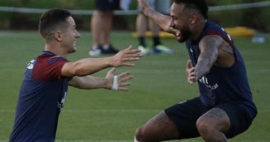 نيمار فى لقطة ساحرة مع هيريرا أثناء التدريبات استعدادا لدورى الأبطال..فيديو وصور