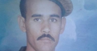 كلنا جيش مصر.. "زعزوع" من المنيا بالزى العسكرى لخدمة الوطن