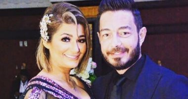 زوجة أحمد زاهر توجه له رسالة رومانسية: "عمودى الفقرى بحبك يا راجلى"