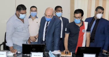 محافظ بنى سويف يتفقد اللجان الانتخابية بالمحافظة 