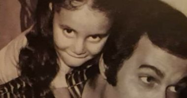 رانيا محمود ياسين تدعو لوالدها فى أول جمعة بعد وفاته: يارب أبى فى رحابك