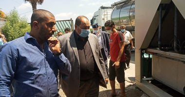 صور .. نائب وزير الزراعة يتفقد مراكز تحميع الألبان بالغربية