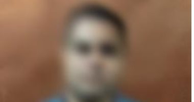 ضبط شخصين استوليا على أموال الراغبين في السفر للخارج